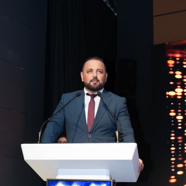 Kazım Talay — PosterABC kurucusu, Okul Öncesi Öğretmeni ve Çocuk Hakları Bilim Uzmanı